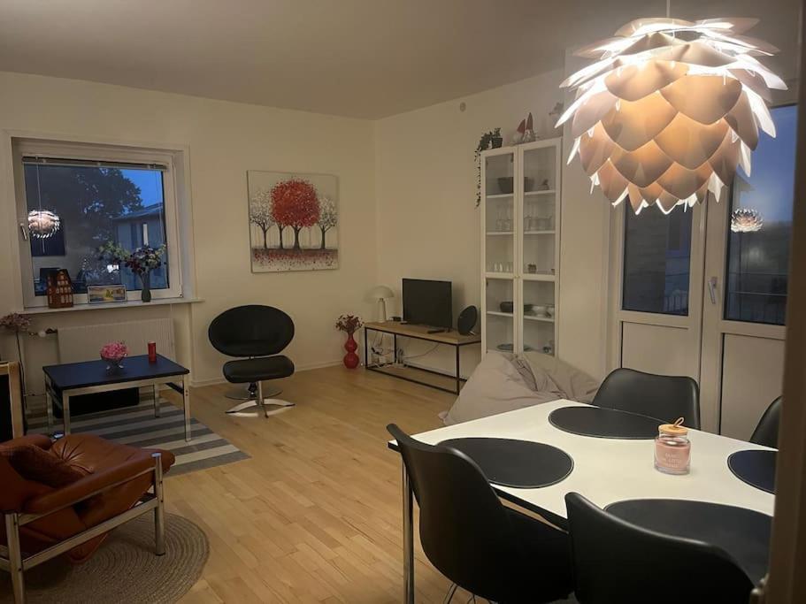Stor Og Lys Lejlighed I Hjertet Af Holstebro Exteriör bild