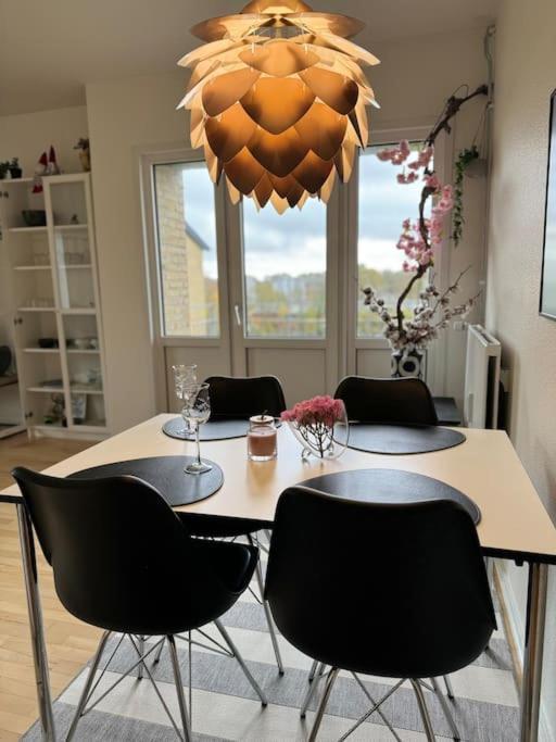 Stor Og Lys Lejlighed I Hjertet Af Holstebro Exteriör bild